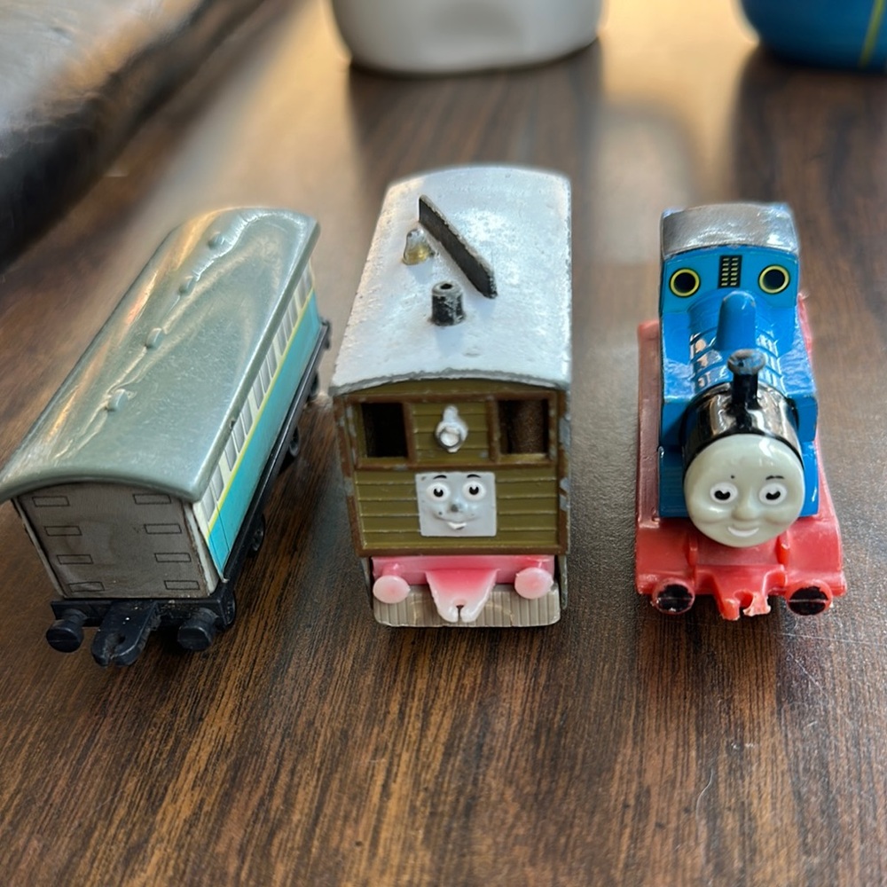 Thomas & friends ERTL bundle. 2 die cast and 1 plastic.